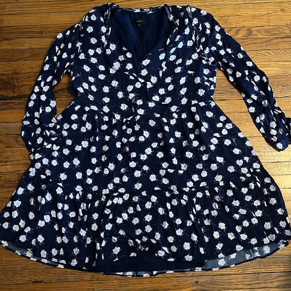 J Crew Women's Tie-neck tiered dress scattered peony print AR656 Size Med Petite - Picture 3 of 5